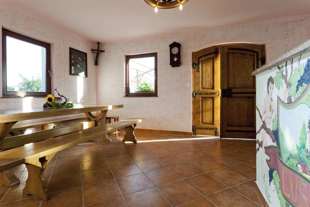 Vineyard Cottage Lustek Novo Mesto Quarto foto