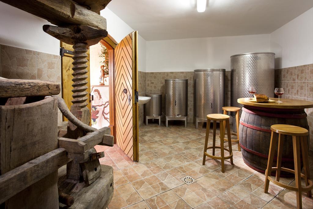 Vineyard Cottage Lustek Novo Mesto Quarto foto