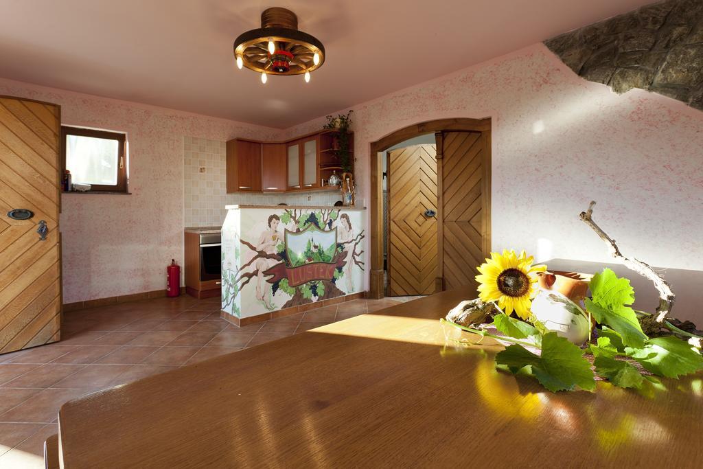 Vineyard Cottage Lustek Novo Mesto Quarto foto